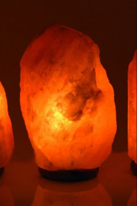 Lampe de sel de l'Himalaya sur socle en bois - 2 à 3kg