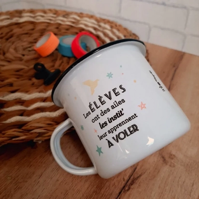 Mug émaillé - Les eleves ont des ailes La vie en magenta