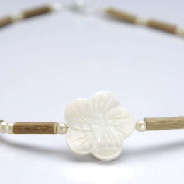 Collier de Noisetier- Fleur Billes de verre 2014 - Avellana