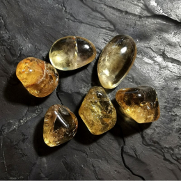 Pierres roulées Citrine naturelle 'A' 15gr à 20gr